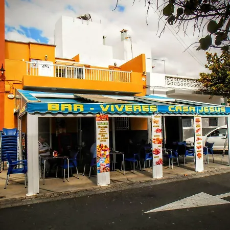 Casa Los Tarajales 14 *